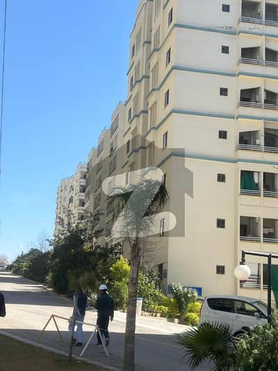 Block 10, 3Bed Rooms Tv Lounge Open Kitchen with Drawing Room Available For Sale