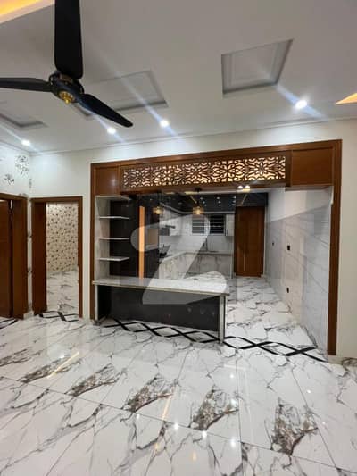 16 MARLA HOUSE FOR SALE ON REASONABLE PRICE