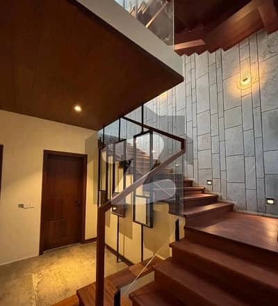 ڈی ایچ اے فیز 4 ڈی ایچ اے ڈیفینس,کراچی میں 1 کنال مکان 17.5 کروڑ میں برائے فروخت۔ ڈی ایچ اے فیز 4 ڈی ایچ اے ڈیفینس,کراچی میں 1 کنال مکان 17.5 کروڑ میں برائے فروخت۔