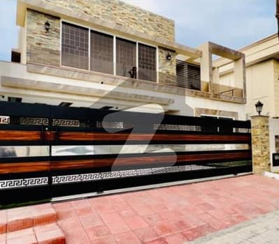 ڈی ایچ اے ڈیفینس فیز 2 ڈی ایچ اے ڈیفینس,اسلام آباد میں 5 کمروں کا 1 کنال مکان 15.45 کروڑ میں برائے فروخت۔