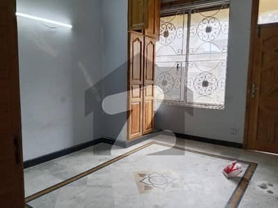 جی ۔ 10/2 جی ۔ 10,اسلام آباد میں 3 کمروں کا 8 مرلہ بالائی پورشن 1.0 لاکھ میں کرایہ پر دستیاب ہے۔