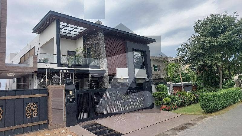 Modern Style one kanal Bungalow, Beautifully designed by architect for Sale in Lake city Meadows (Ex State Life Phase-1), just next to DHA Phase-5 Lahore. Modern Style one kanal Bungalow, Beautifully designed by architect for Sale in Lake city Meadows (Ex State Life Phase-1), just next to DHA Phase-5 Lahore.