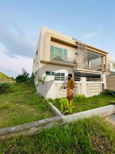 14 Marla Corner 3 bedroom Ground Portion Available For Rent Bahria Town phase 8 Rawalpindi