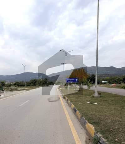 60x90 PLOT FOR SALE NEAR MARGLLA AVENUE