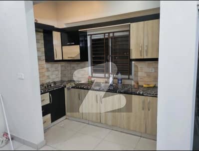 گلستانِ جوہر کراچی میں 2 کمروں کا 5 مرلہ فلیٹ 1.3 کروڑ میں برائے فروخت۔