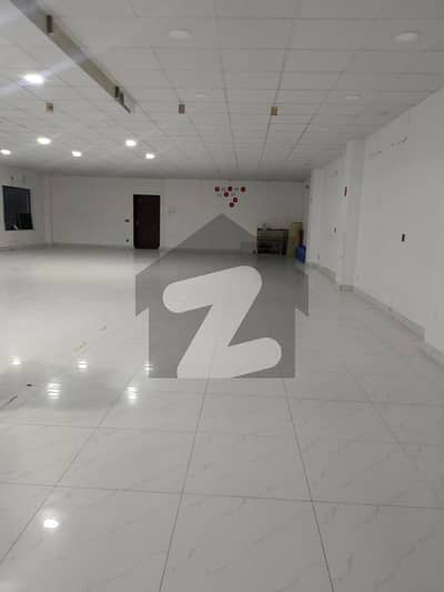 جوہر ٹاؤن فیز 2 جوہر ٹاؤن,لاہور میں 1 کنال دفتر 3.5 لاکھ میں کرایہ پر دستیاب ہے۔