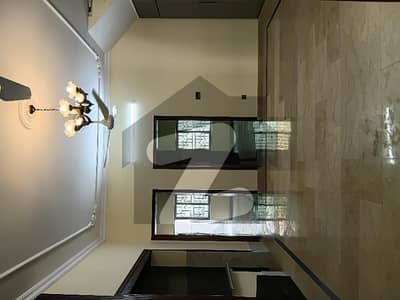 پی ڈبلیو ڈی کالونی راولپنڈی میں 4 کمروں کا 9 مرلہ مکان 3.65 کروڑ میں برائے فروخت۔