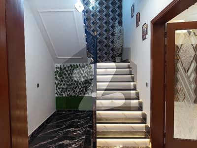 گارڈن ٹاؤن فیز 3 گارڈن ٹاؤن,گوجرانوالہ میں 6 کمروں کا 1 کنال مکان 2.0 لاکھ میں کرایہ پر دستیاب ہے۔