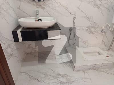 گارڈن ٹاؤن فیز 3 گارڈن ٹاؤن,گوجرانوالہ میں 3 کمروں کا 5 مرلہ مکان 80.0 ہزار میں کرایہ پر دستیاب ہے۔