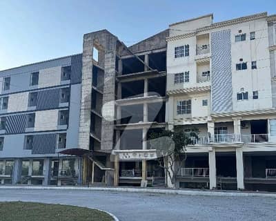 Stunning 3200 Square Feet Building In MPCHS - Block A Available