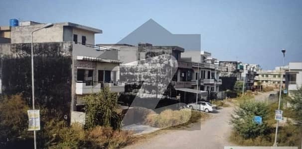 Corner, Park Face, St 86-A, Solid Land, Ready for Possession