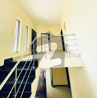 عسکری 10 عسکری,لاہور میں 4 کمروں کا 17 مرلہ مکان 2.55 لاکھ میں کرایہ پر دستیاب ہے۔