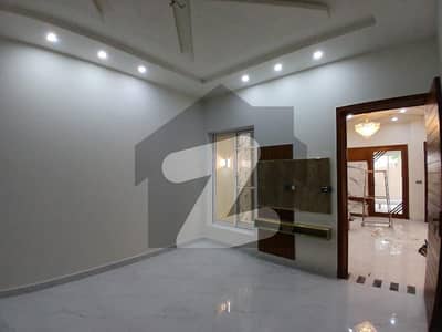 ایڈن ایگزیکیٹو ایڈن گارڈنز,فیصل آباد میں 3 کمروں کا 5 مرلہ مکان 2.3 کروڑ میں برائے فروخت۔