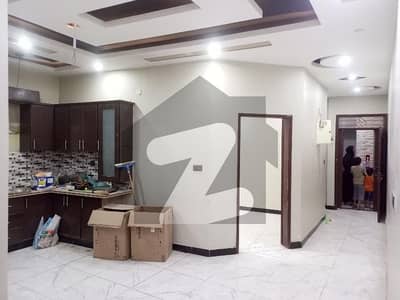 گلشن اقبال - بلاک 13 / D-3 گلشنِ اقبال,گلشنِ اقبال ٹاؤن,کراچی میں 2 کمروں کا 4 مرلہ فلیٹ 72.0 لاکھ میں برائے فروخت۔