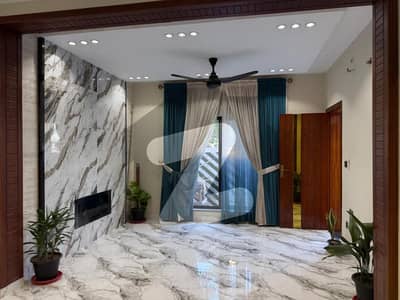 5 Ma Upper Portion Available for Rent Bahria Town Lahore Separate Entrance Near Park & Market