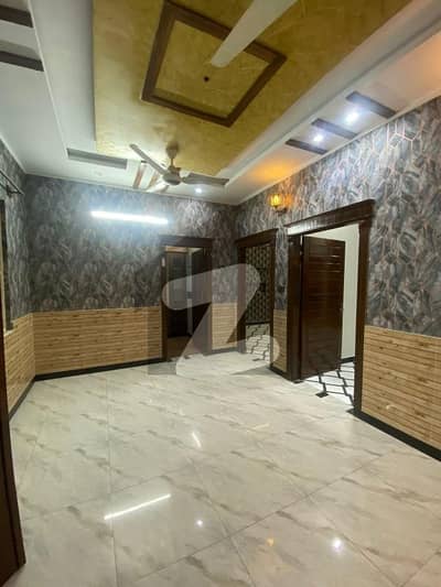 ریگی ماڈل ٹاؤن فیز 3 ریگی ماڈل ٹاؤن,پشاور میں 8 کمروں کا 5 مرلہ مکان 2.75 کروڑ میں برائے فروخت۔