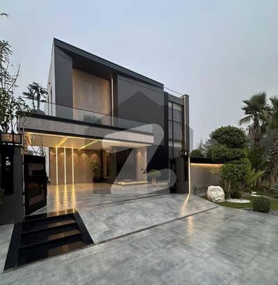 One kanal luxurious bungalow located near dolmen mall available for rent in dha phase 6 Lahore