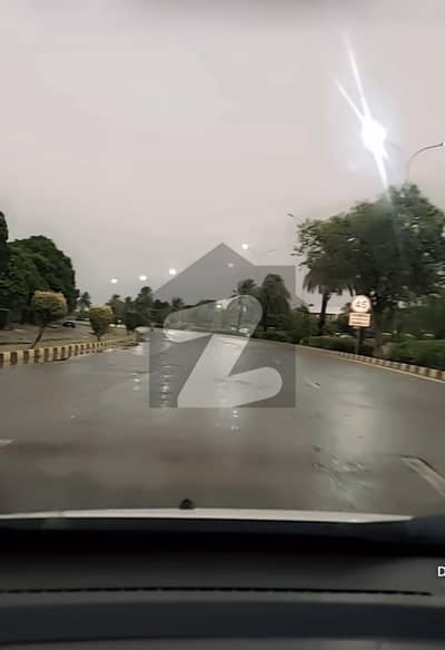 ڈی ایچ اے فیز 8 - بلاک وی فیز 8,ڈیفنس (ڈی ایچ اے),لاہور میں 1 کنال رہائشی پلاٹ 5.1 کروڑ میں برائے فروخت۔