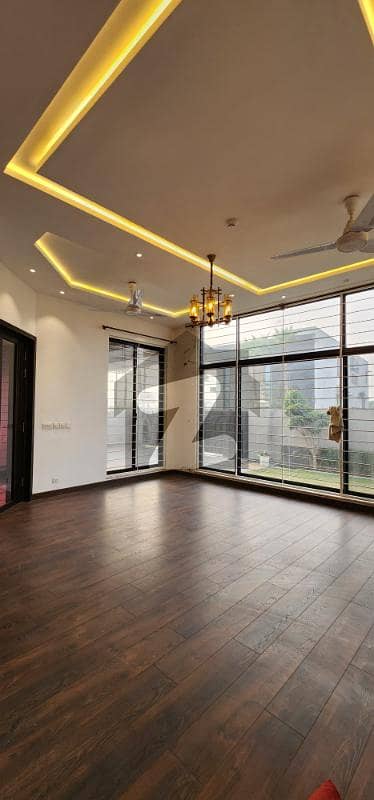 ڈی ایچ اے فیز 8 ڈیفنس (ڈی ایچ اے),لاہور میں 3 کمروں کا 1 کنال بالائی پورشن 1.25 لاکھ میں کرایہ پر دستیاب ہے۔