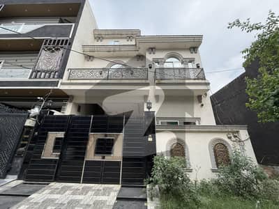 بسم اللہ ہاؤسنگ سکیم ۔ اقبال بلاک بسم اللہ ہاؤسنگ سکیم,جی ٹی روڈ,لاہور میں 4 کمروں کا 5 مرلہ مکان 2.1 کروڑ میں برائے فروخت۔ بسم اللہ ہاؤسنگ سکیم ۔ اقبال بلاک بسم اللہ ہاؤسنگ سکیم,جی ٹی روڈ,لاہور میں 4 کمروں کا 5 مرلہ مکان 2.1 کروڑ میں برائے فروخت۔