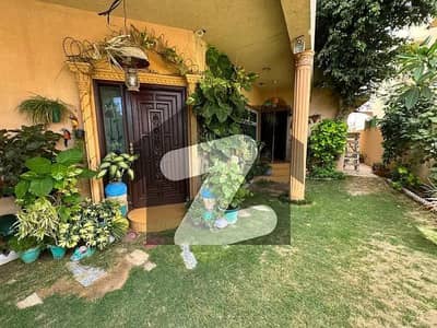 UPPER PORTION ONE BEDROOM FOR RENT UPPER PORTION ONE BEDROOM FOR RENT