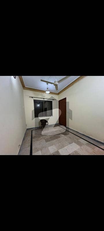 جی ۔ 13 اسلام آباد میں 4 کمروں کا 4 مرلہ مکان 3.35 کروڑ میں برائے فروخت۔