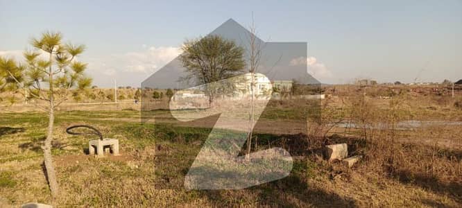 گلبرگ بزنس اسکوائر گلبرگ,اسلام آباد میں 6 مرلہ رہائشی پلاٹ 9.2 کروڑ میں برائے فروخت۔