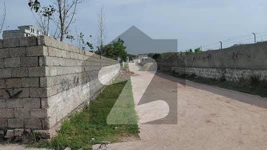 سپرنگ ویلی اسلام آباد میں 1 کنال رہائشی پلاٹ 1.54 کروڑ میں برائے فروخت۔