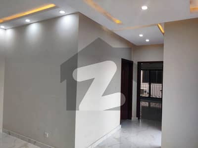 عسکری 10 - سیکٹر ایس عسکری 10,عسکری,لاہور میں 5 کمروں کا 15 مرلہ مکان 2.8 لاکھ میں کرایہ پر دستیاب ہے۔