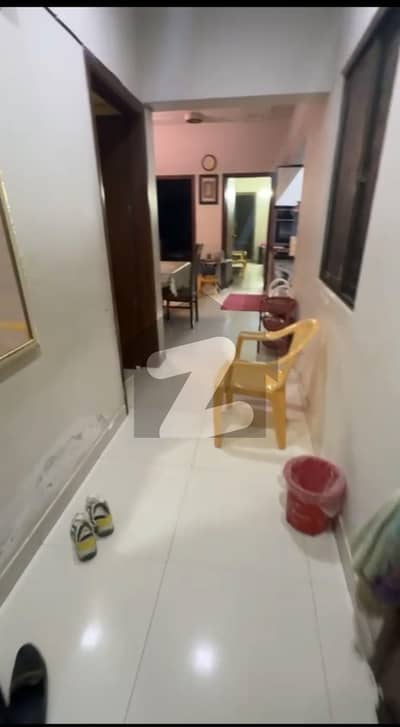 نارتھ ناظم آباد کراچی میں 3 کمروں کا 7 مرلہ فلیٹ 3.2 کروڑ میں برائے فروخت۔