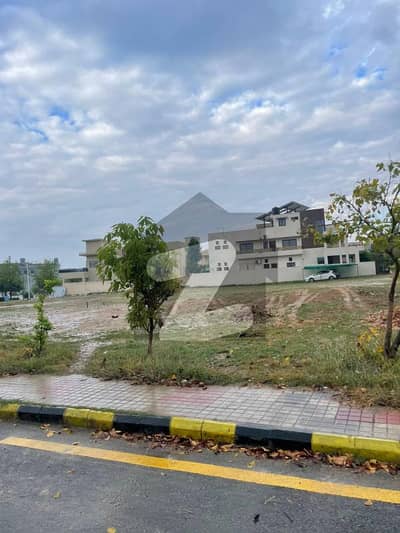 گلبرگ ریزیڈنشیا - بلاک ای گلبرگ ریزیڈنشیا,گلبرگ,اسلام آباد میں 1 کنال رہائشی پلاٹ 3.9 کروڑ میں برائے فروخت۔