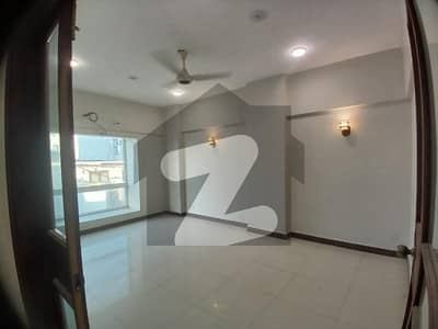 باتھ آئی لینڈ کراچی میں 3 کمروں کا 9 مرلہ فلیٹ 2.25 لاکھ میں کرایہ پر دستیاب ہے۔