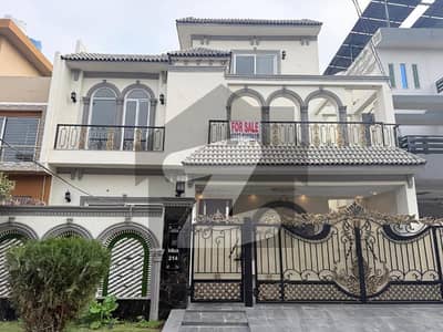 10 Marla Brand New House For Sale