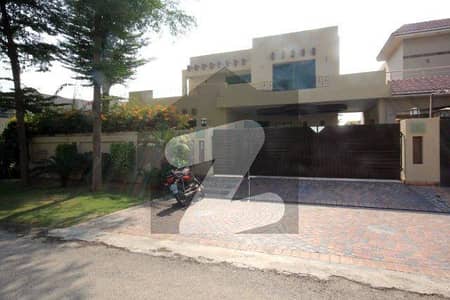 ڈی ایچ اے فیز 5 ڈیفنس (ڈی ایچ اے),لاہور میں 5 کمروں کا 1 کنال مکان 1.9 لاکھ میں کرایہ پر دستیاب ہے۔