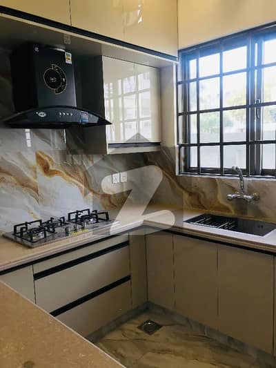 ٹاپ سٹی 1 - بلاک ڈی ٹاپ سٹی 1,اسلام آباد میں 2 کمروں کا 10 مرلہ زیریں پورشن 75.0 ہزار میں کرایہ پر دستیاب ہے۔