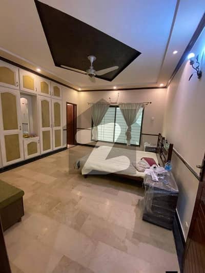One Kanal Beautiful Upper Portion Available For Rent Ideal Location Dha Lahore.