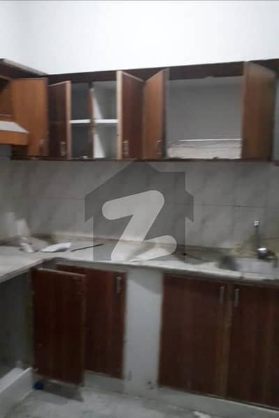 نارتھ کراچی ۔ سیکٹر 11سی نارتھ کراچی,کراچی میں 4 کمروں کا 5 مرلہ مکان 2.65 کروڑ میں برائے فروخت۔