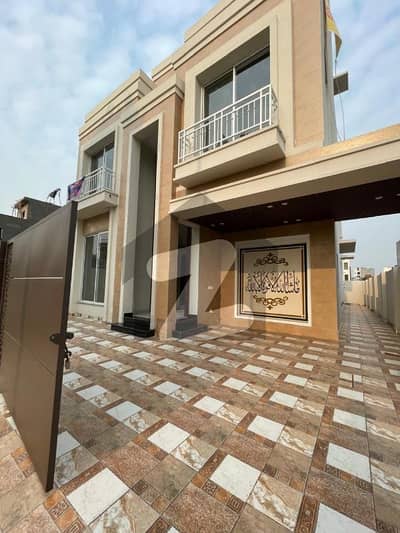 لیک سٹی رائیونڈ روڈ,لاہور میں 5 کمروں کا 10 مرلہ مکان 6.0 کروڑ میں برائے فروخت۔