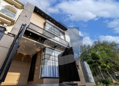 ڈی ایچ اے 9 ٹاؤن ڈیفنس (ڈی ایچ اے),لاہور میں 3 کمروں کا 5 مرلہ مکان 3.0 کروڑ میں برائے فروخت۔ ڈی ایچ اے 9 ٹاؤن ڈیفنس (ڈی ایچ اے),لاہور میں 3 کمروں کا 5 مرلہ مکان 3.0 کروڑ میں برائے فروخت۔