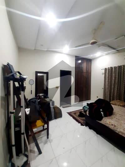 فارمانئیٹس ہاؤسنگ سکیم لاہور میں 2 کمروں کا 10 مرلہ زیریں پورشن 68.0 ہزار میں کرایہ پر دستیاب ہے۔