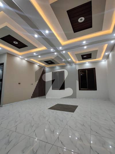 گلستانِ جوہر کراچی میں 4 کمروں کا 11 مرلہ فلیٹ 3.3 کروڑ میں برائے فروخت۔