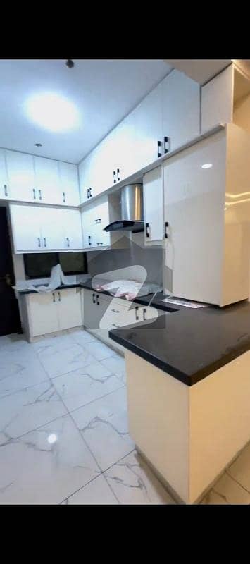 گلستانِ جوہر کراچی میں 4 کمروں کا 11 مرلہ فلیٹ 3.3 کروڑ میں برائے فروخت۔ گلستانِ جوہر کراچی میں 4 کمروں کا 11 مرلہ فلیٹ 3.3 کروڑ میں برائے فروخت۔