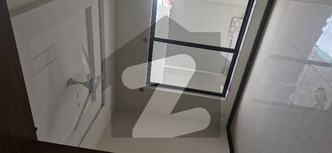 جی ۔ 16 اسلام آباد میں 2 کمروں کا 8 مرلہ زیریں پورشن 54.0 ہزار میں کرایہ پر دستیاب ہے۔