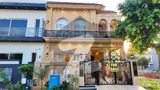 Prime Location House Of 5 Marla Is Available For Sale In DHA 9 Town - Block B
