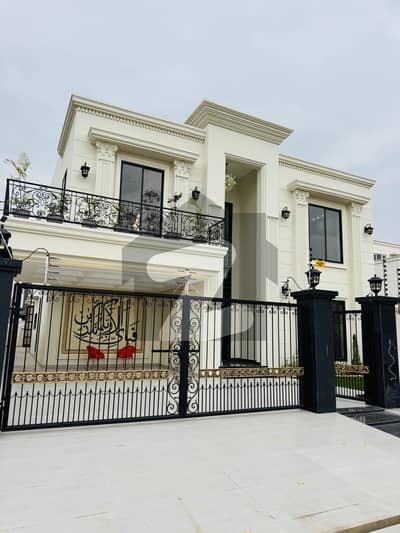 ڈی ایچ اے فیز 1 ۔ سیکٹر ایم ڈی ایچ اے فیز 1,ڈی ایچ اے ڈیفینس,ملتان میں 5 کمروں کا 1 کنال مکان 6.0 کروڑ میں برائے فروخت۔