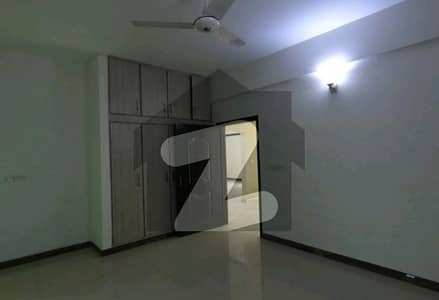 10 Marla Flat For rent In Askari 11 - Sector B Lahore In Only Rs. 120000