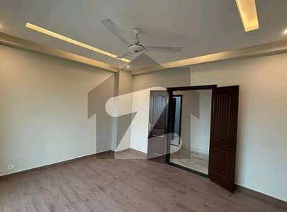 10 Marla Flat In Askari 11 - Sector D For rent At Good Location