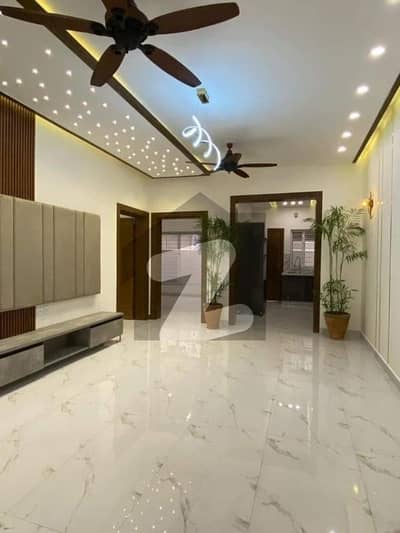 A BEAUTIFUL HOUSE DEPEND ON 7 MARLA DOUBLE STOREY IN RIZWAN GARDEN SOCIETY