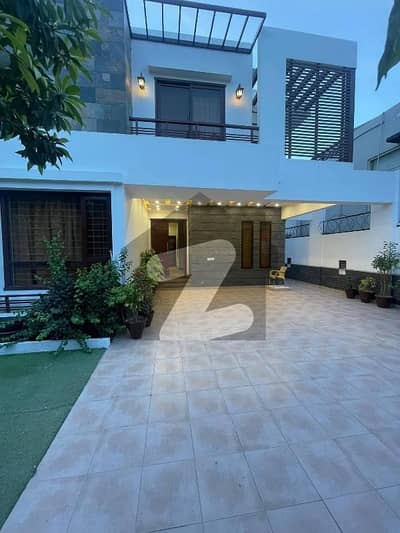 big chance deal slightly used like new 500 yard banglow for sale in phase 6 big chance deal slightly used like new 500 yard banglow for sale in phase 6