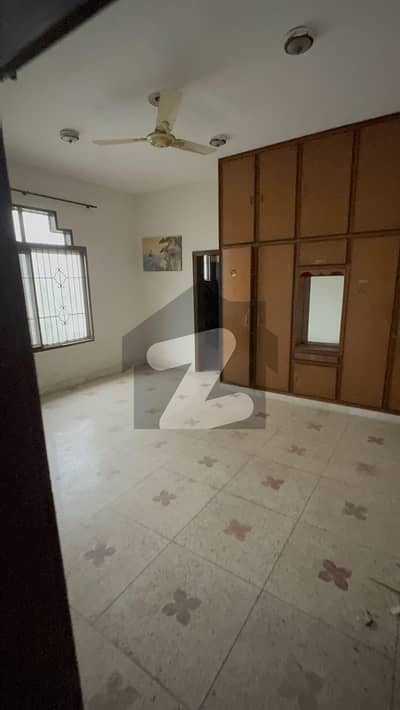 5 Marla Upper Portion On Main Canal Road In 2 Kanal House